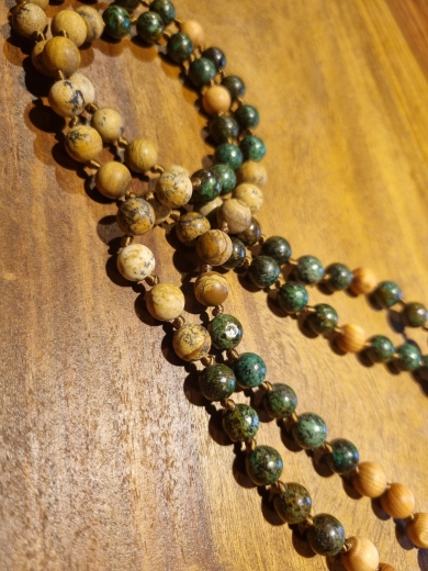 Mala-Kette Jaspis, Sandelholz, afrik. Türkis